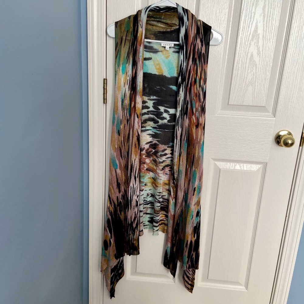 Adore sleeveless duster. Size Large.